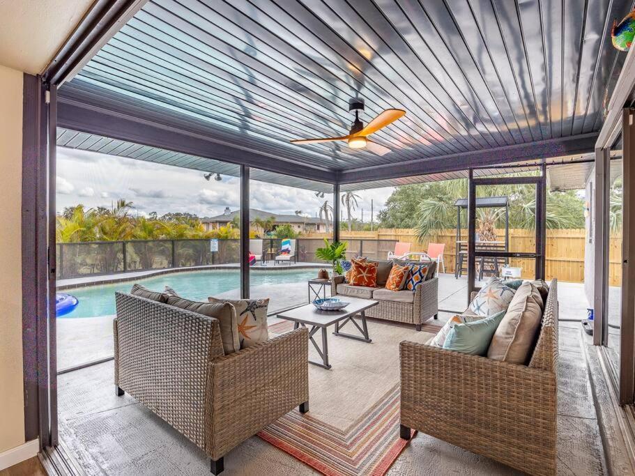 Englewood, Manasota Keys - 2 Bedroom Luxury Villa, Pool, Game Room, 6 Min To Beaches Next To Canal Luaran gambar